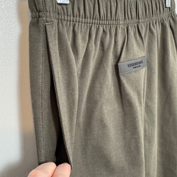 NWOT FEAR OF GOD Essentials Logo-patch Straight Midi Skirt 100% Cotton, Size XS - Picture 5 of 9